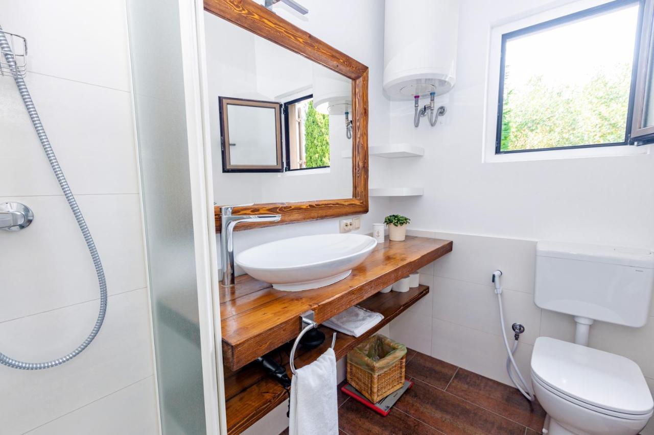 Residence Pecek Novigrad  Екстер'єр фото